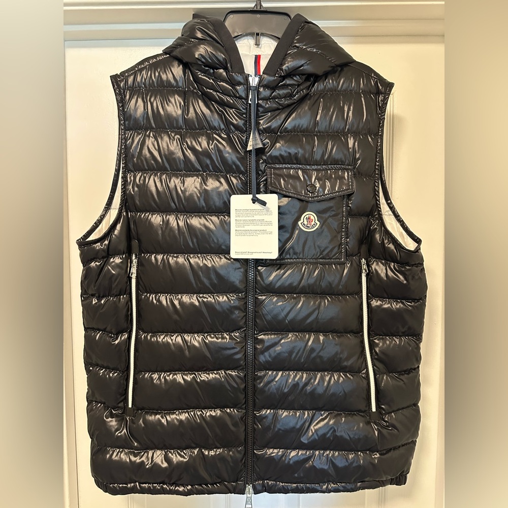 Brand New with tags, Black MONCLER Ragot Vest with hood
